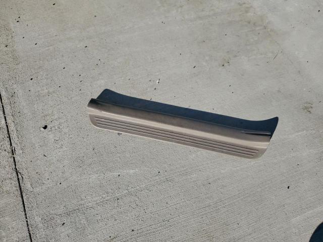 Toyota Camry Le Image 11