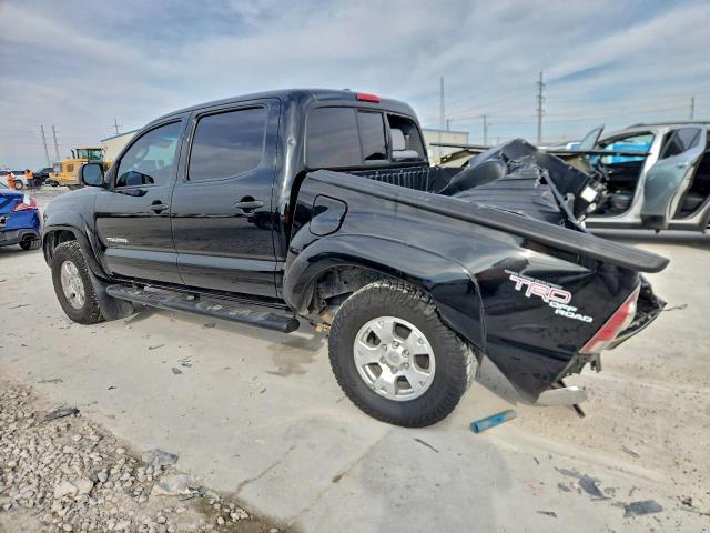 Toyota Tacoma Double Cab Image 2