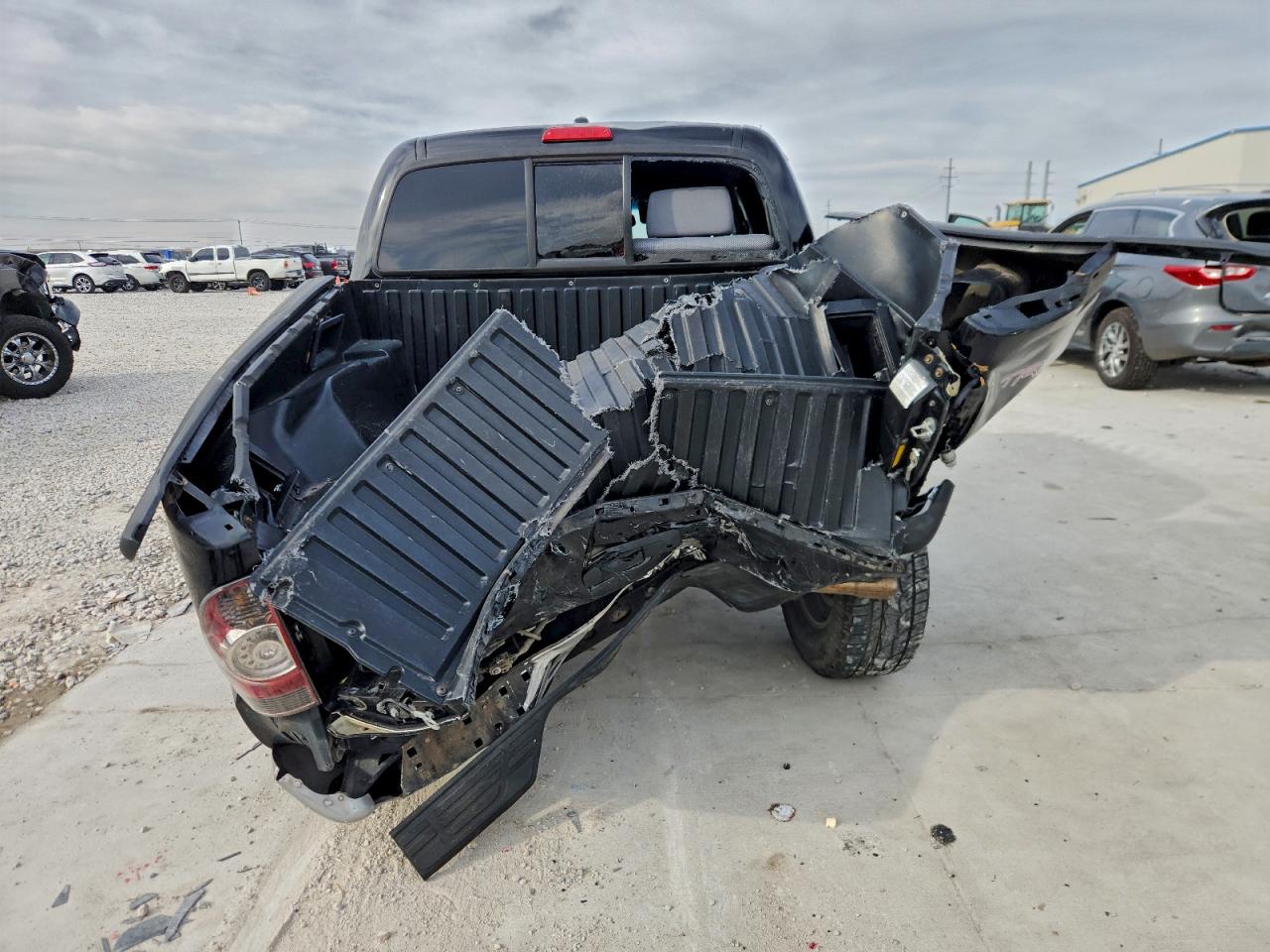 Toyota Tacoma Double Cab Image 10