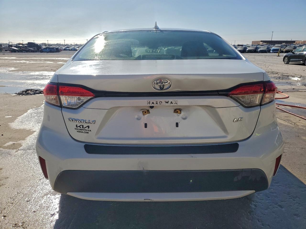 Toyota Corolla Le Image 6