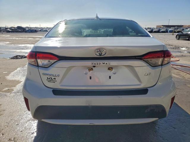 Toyota Corolla Le Image 6