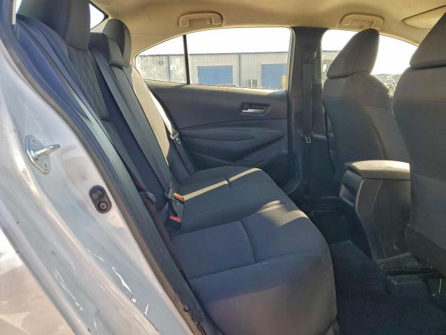 Toyota Corolla Le Image 10