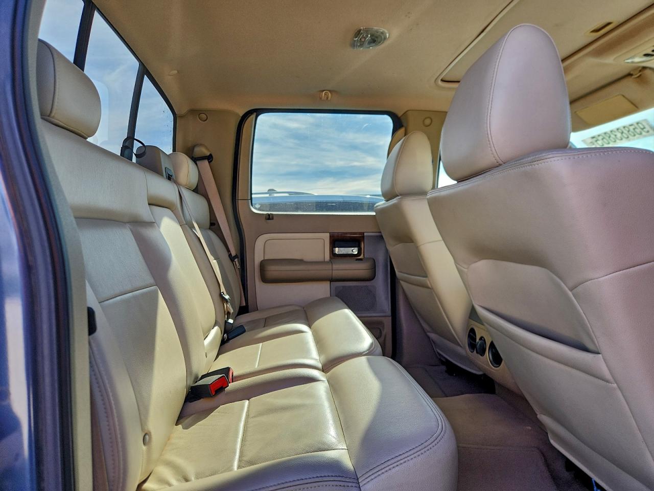 Ford F-150 Supercrew Image 9