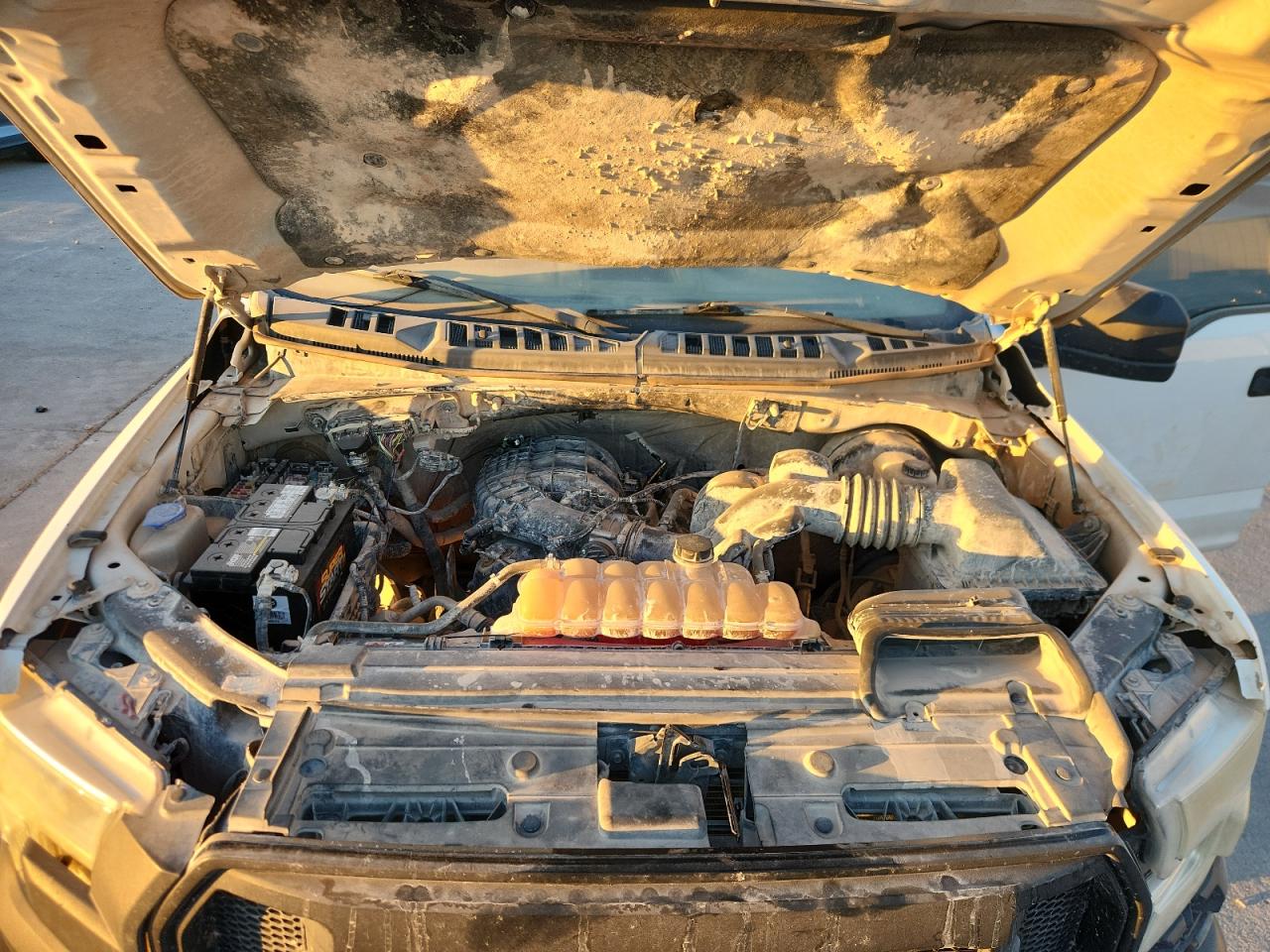 Ford F-150 Supercrew Image 11