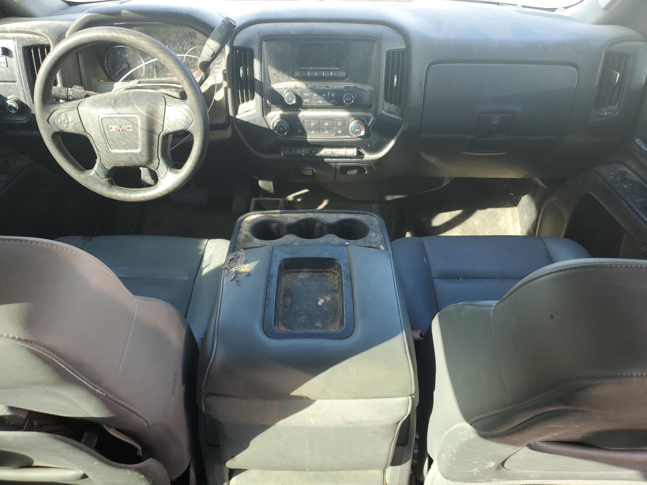 GMC Sierra K3500 Image 9