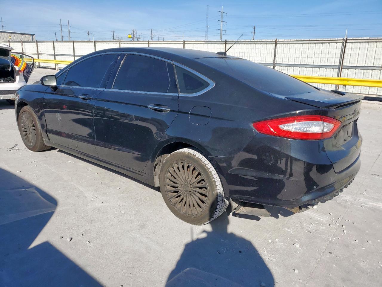 Ford Fusion Titanium Image 2