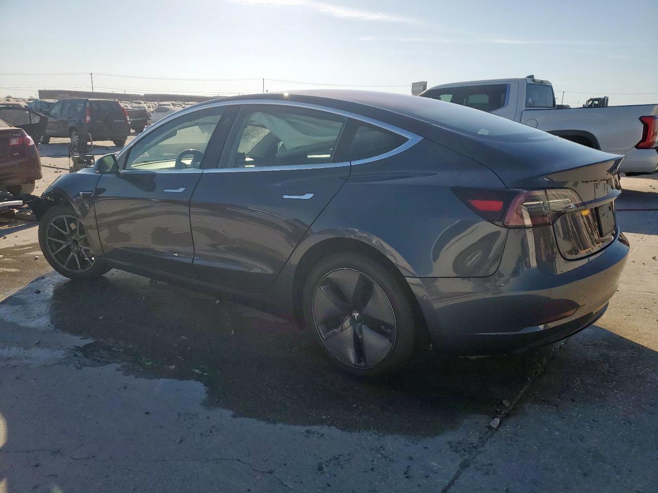 Tesla Model 3 Image 2
