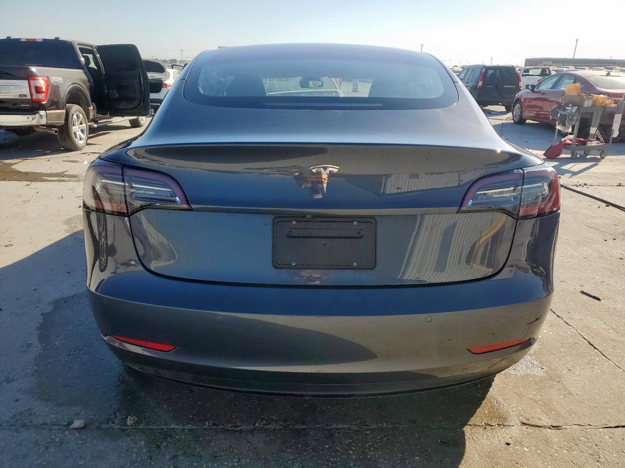 Tesla Model 3 Image 3