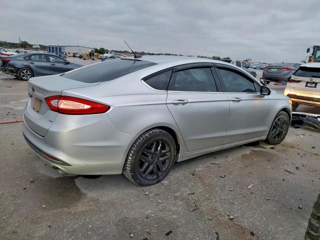 Ford Fusion Se Image 10