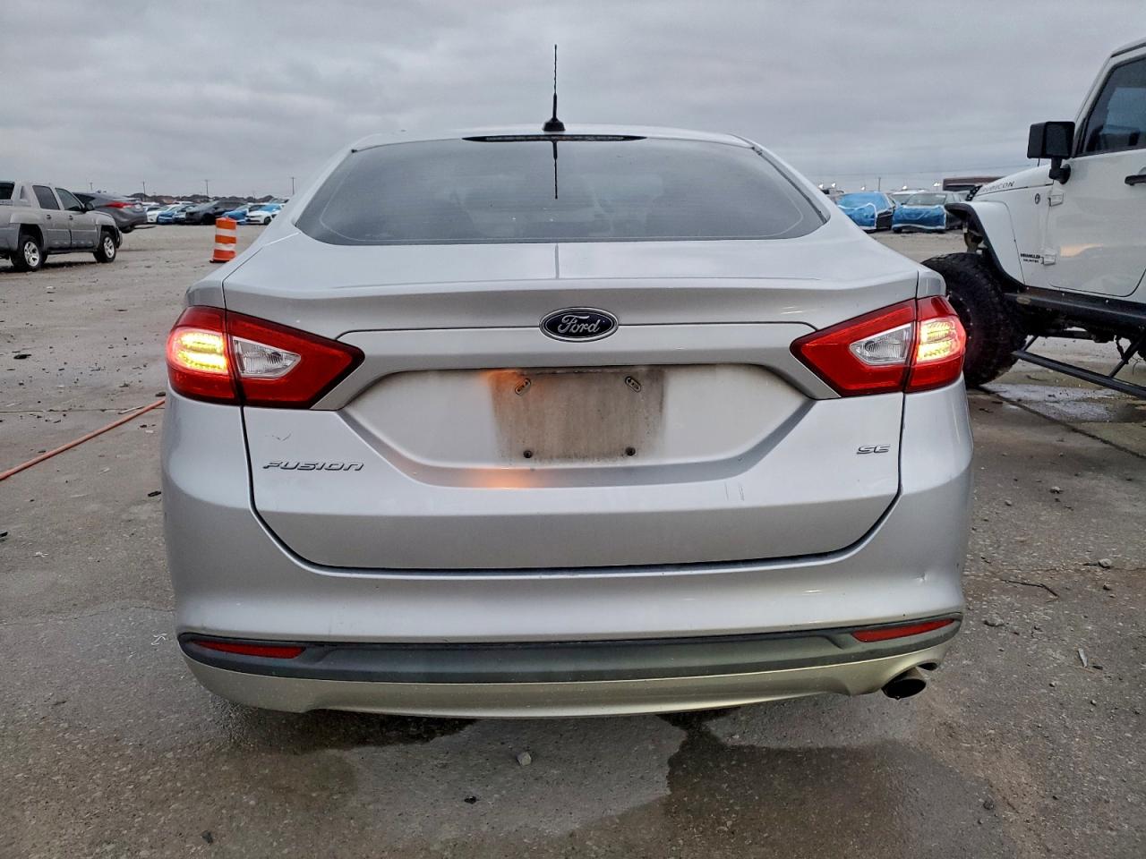 Ford Fusion Se Image 4