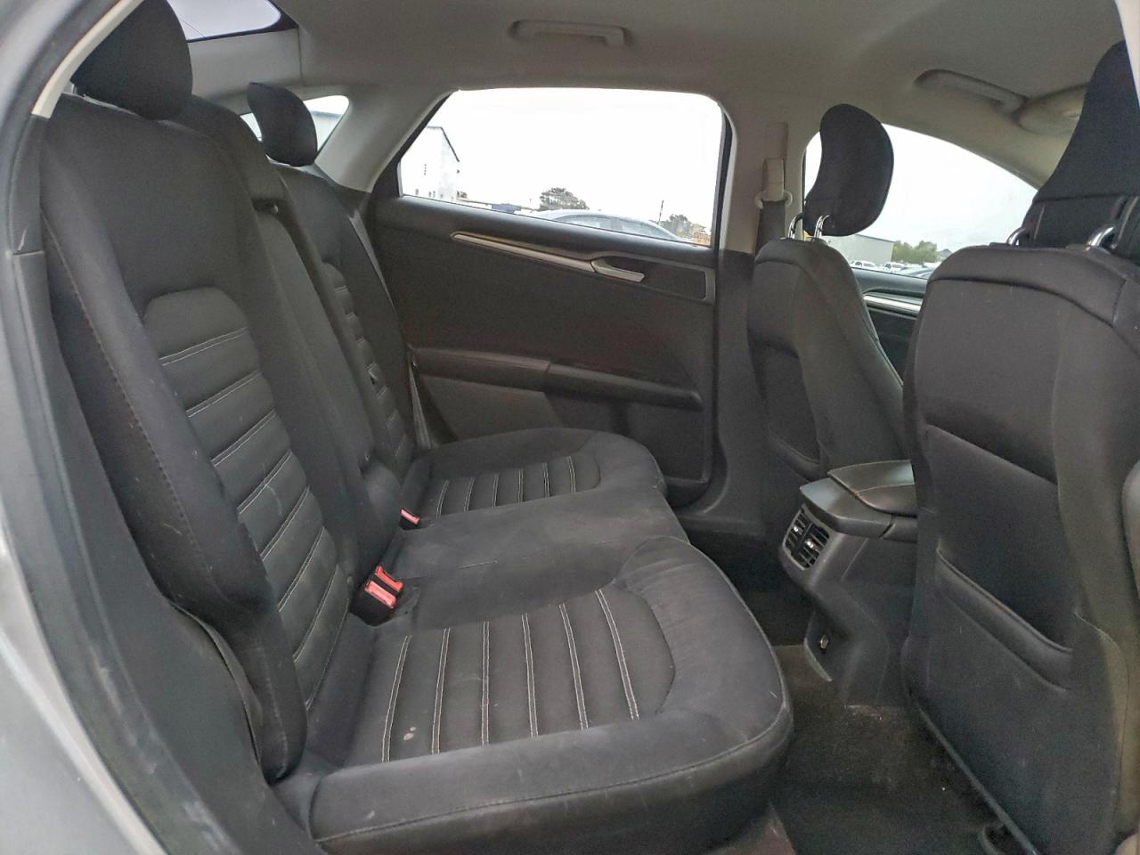 Ford Fusion Se Image 7