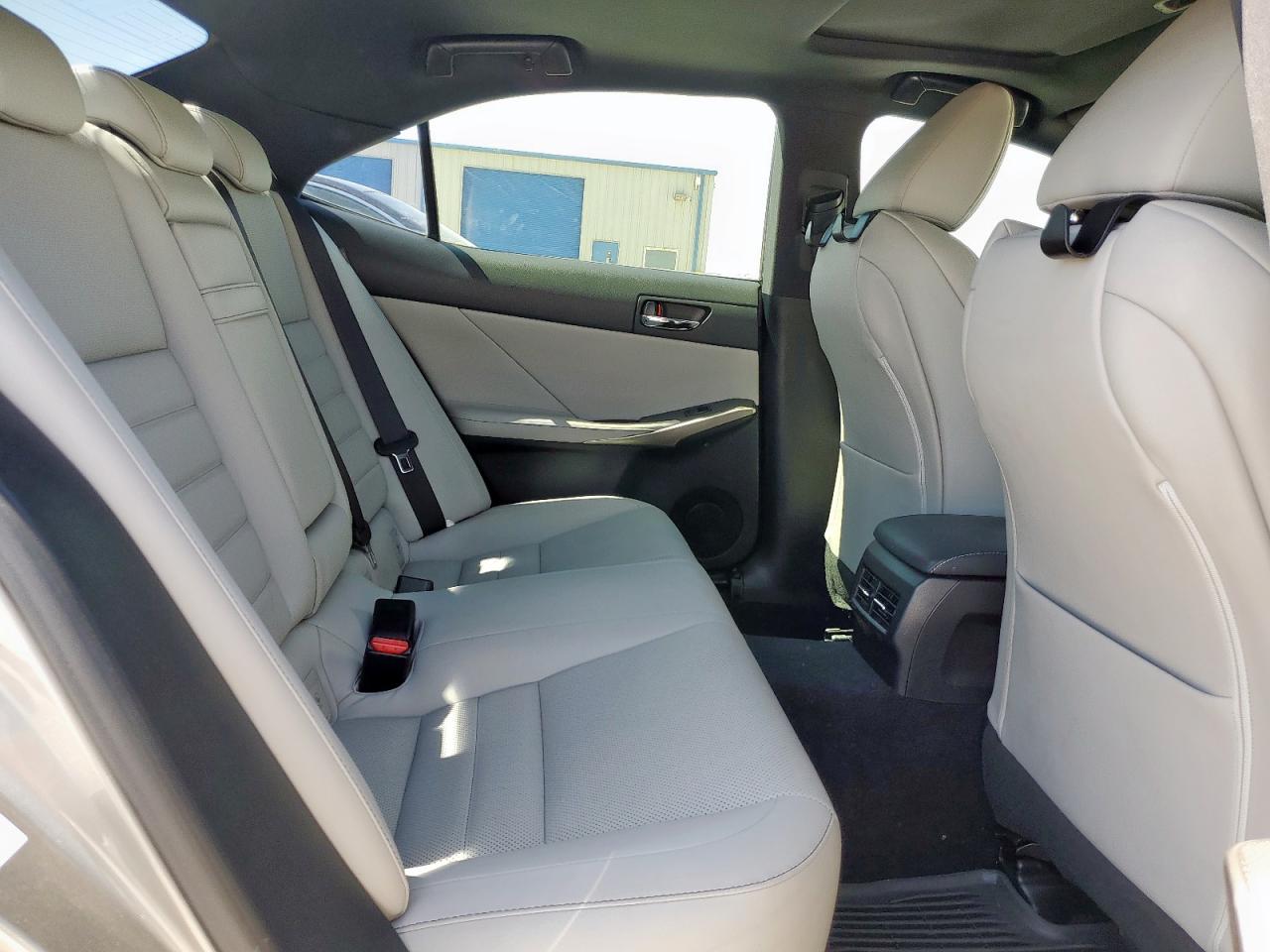 Lexus Is 250 Image 5