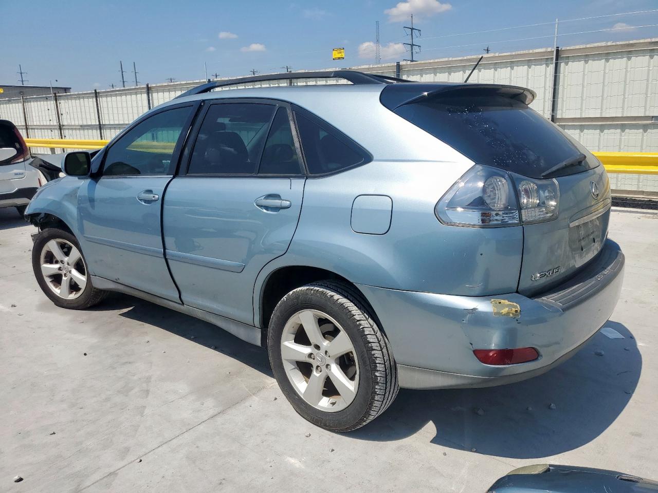 Lexus RX 330 Image 4