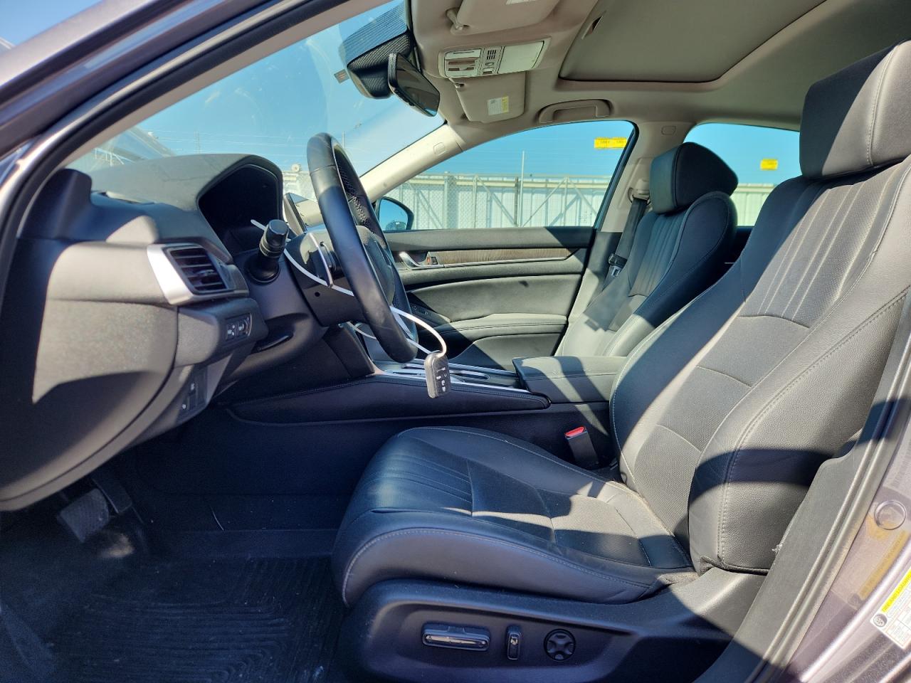 Honda Accord Touring Image 8