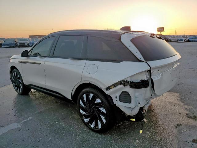 Lincoln Nautilus Reserve Image 10