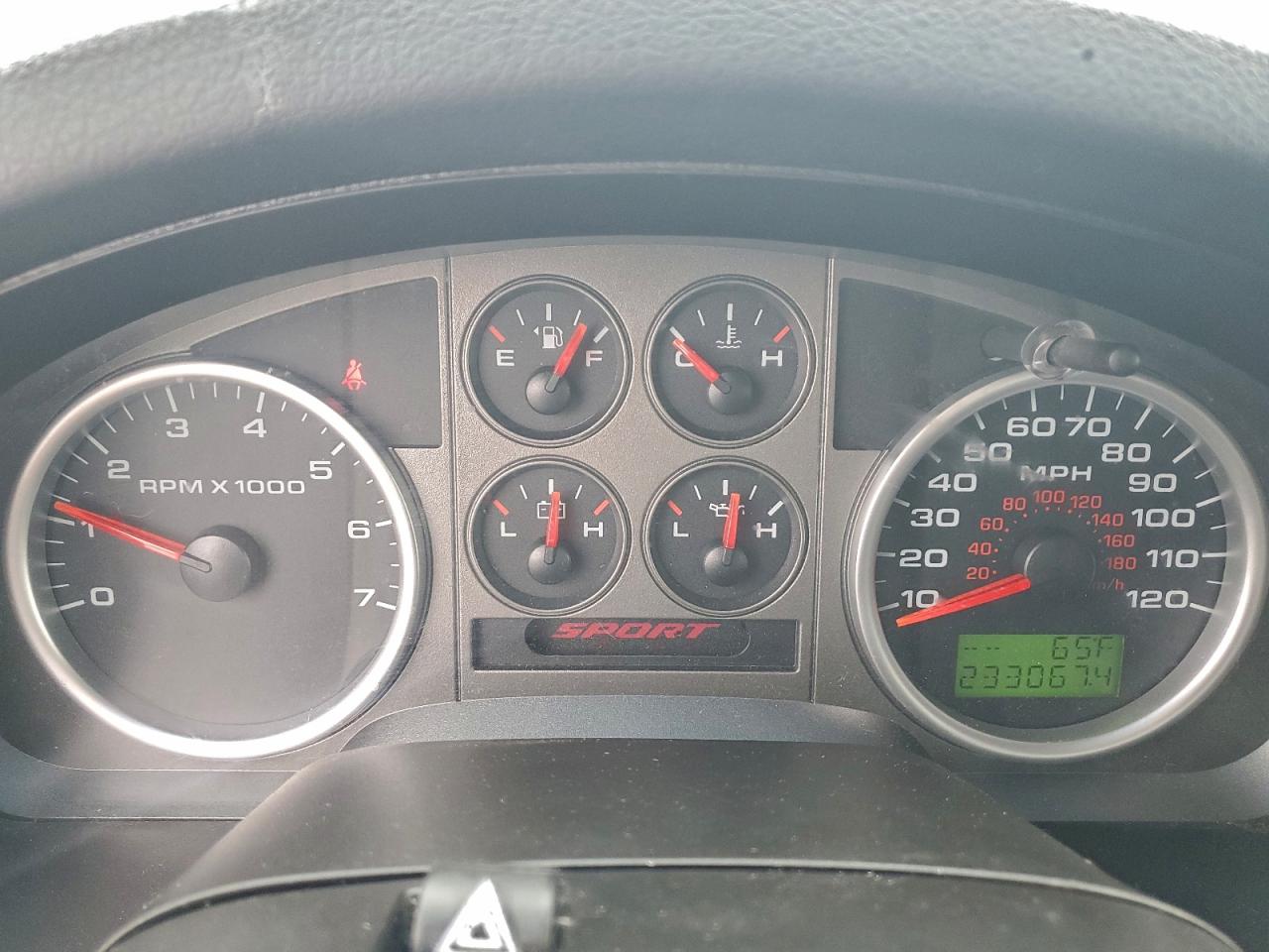 Ford F-150 Supercrew Image 2