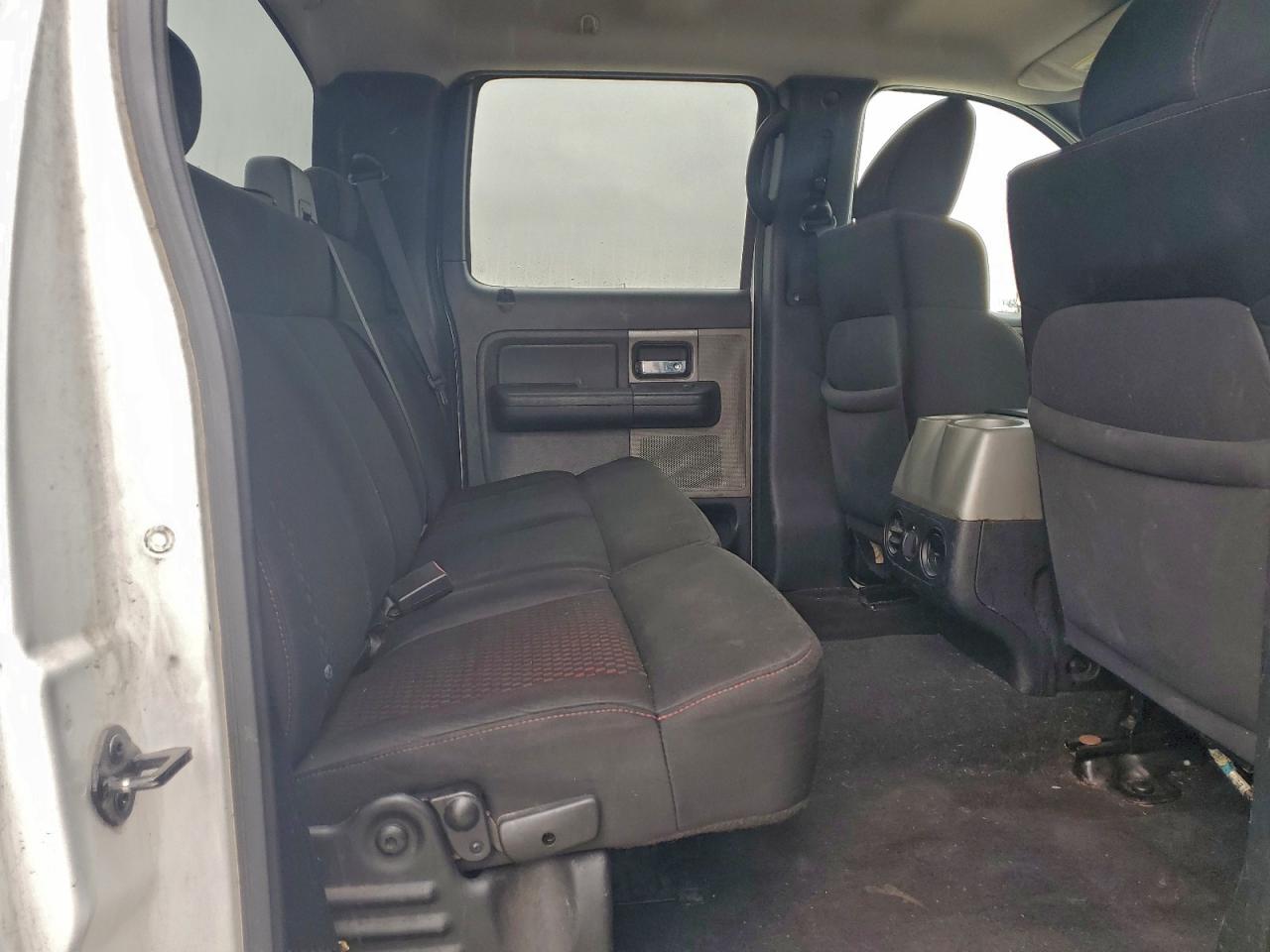 Ford F-150 Supercrew Image 7