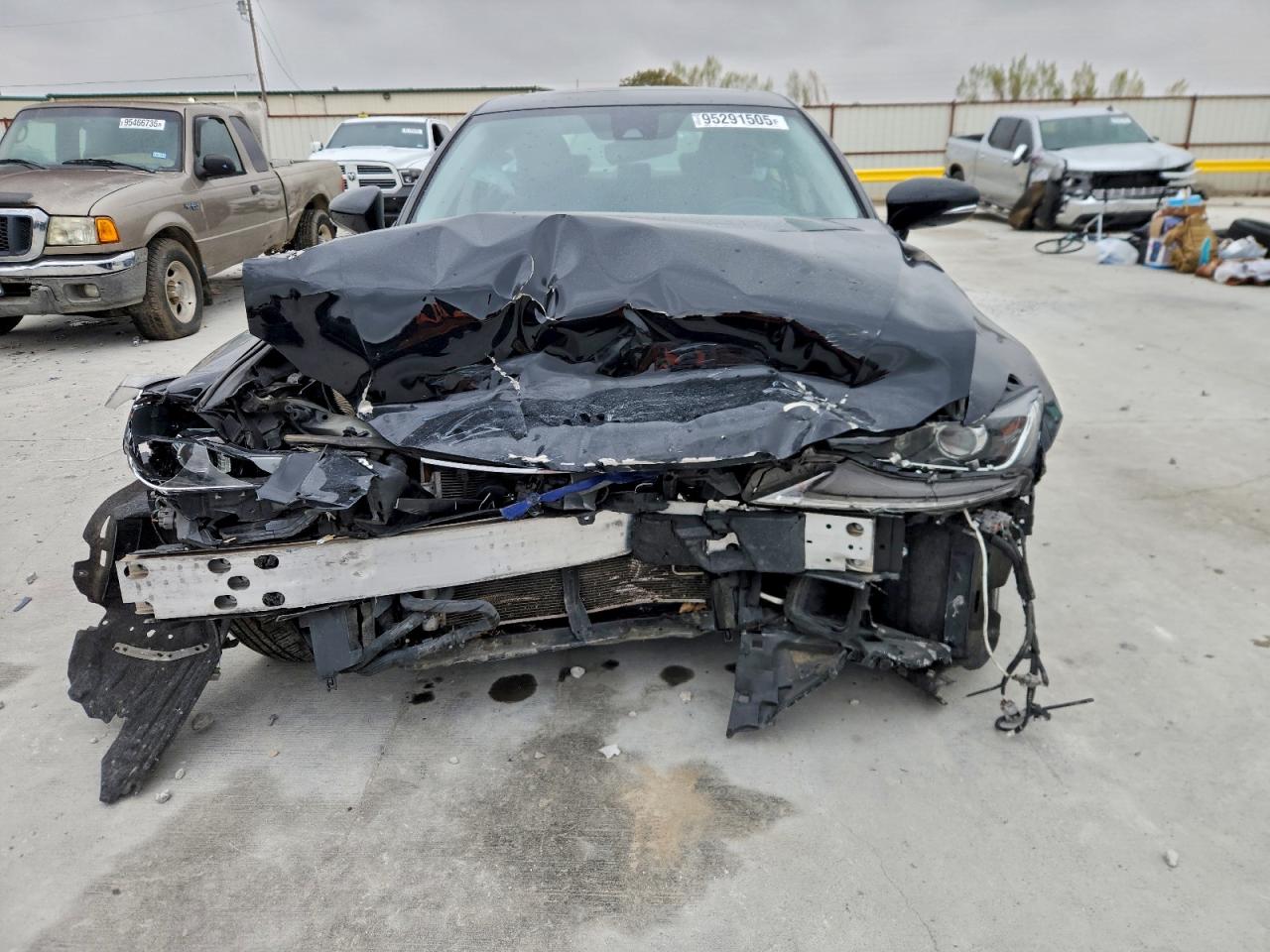 Lexus Is 300 Image 2