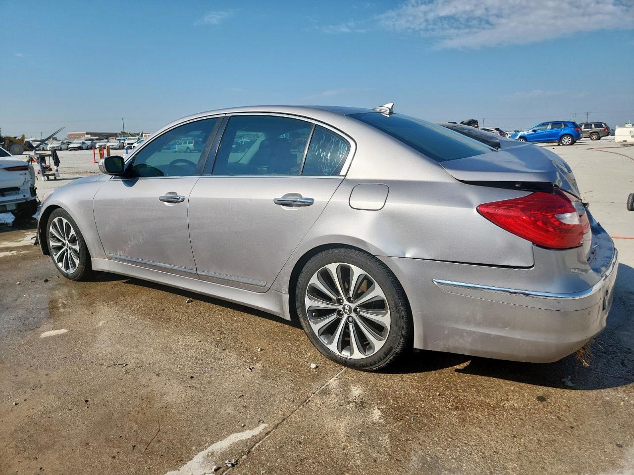 Hyundai Genesis 5.0l Image 9