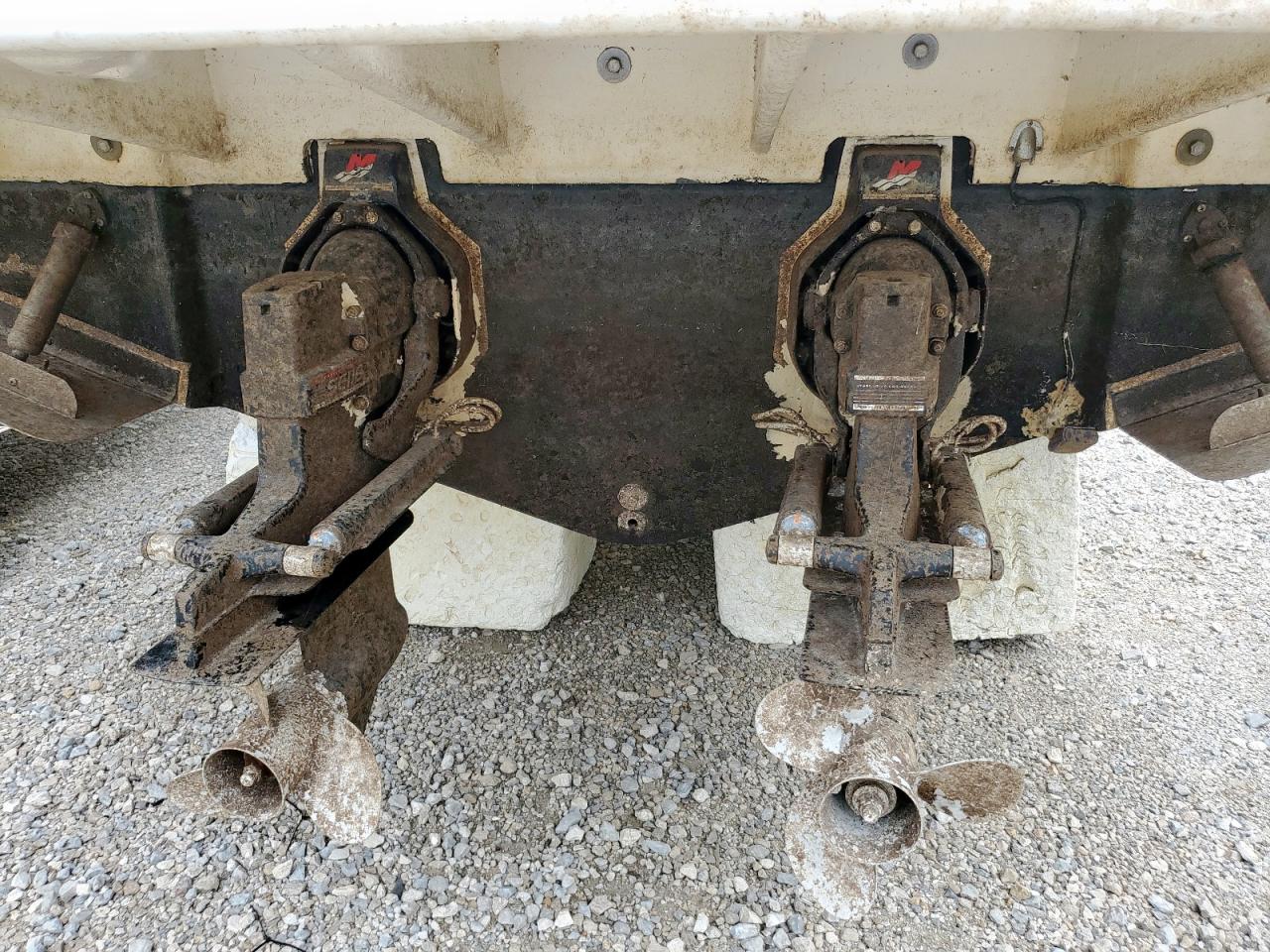 Sea Ray Sundancer Image 9