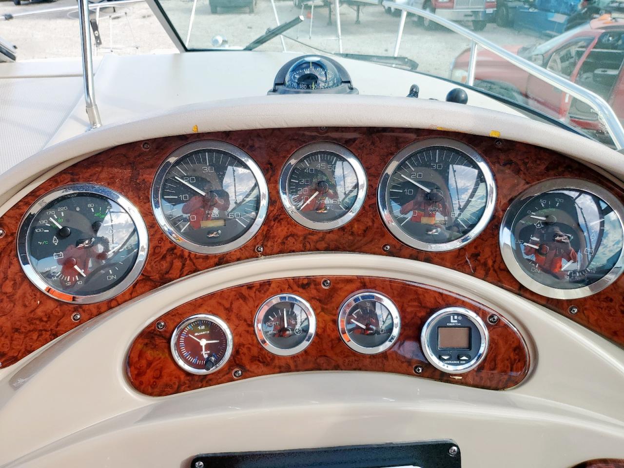 Sea Ray Sundancer Image 8