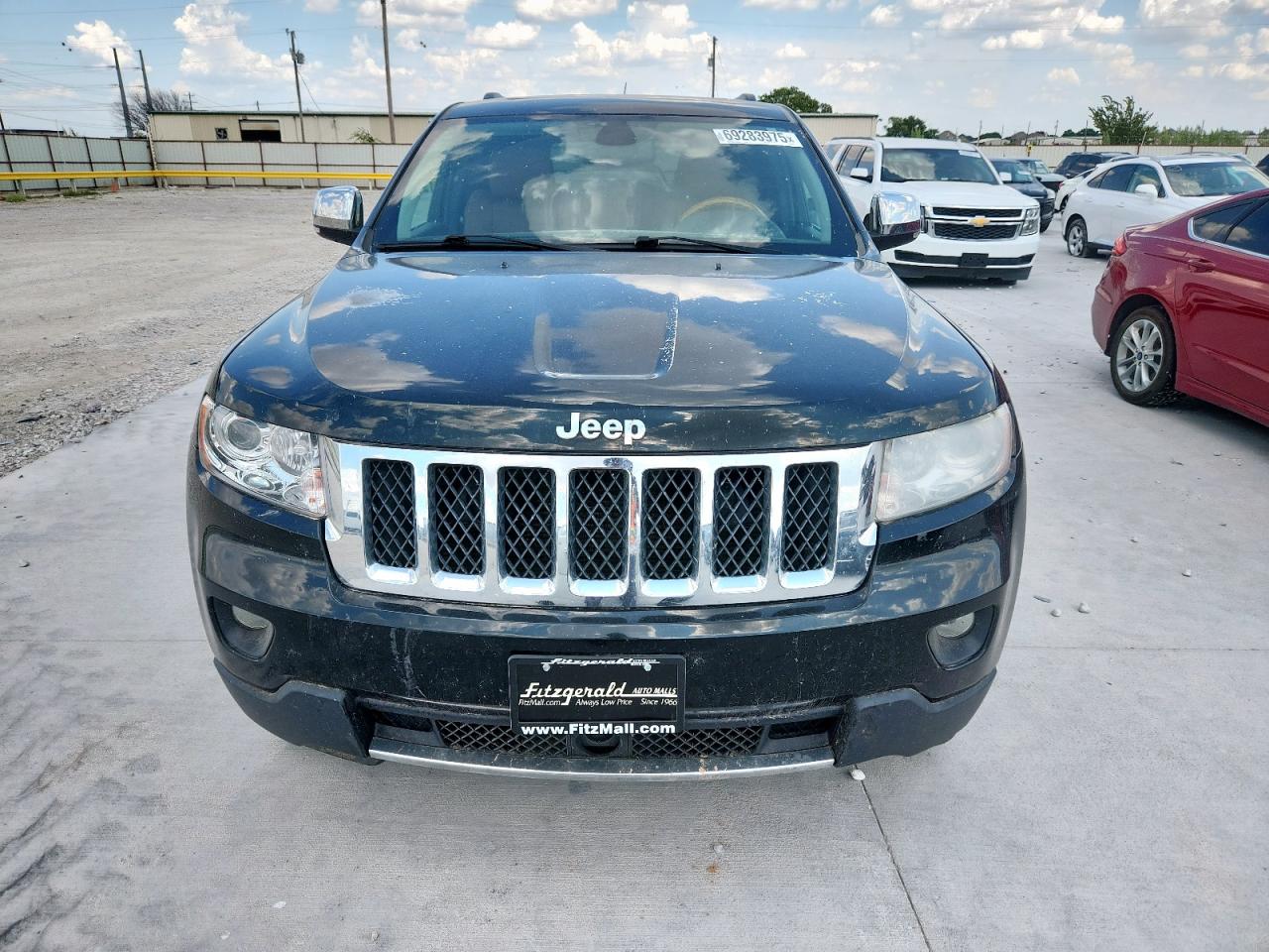 Jeep Grand Cherokee Overland Image 2