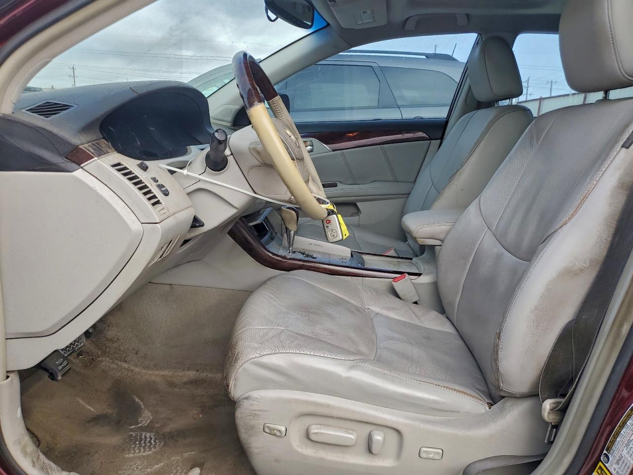 Toyota Avalon Xl Image 3