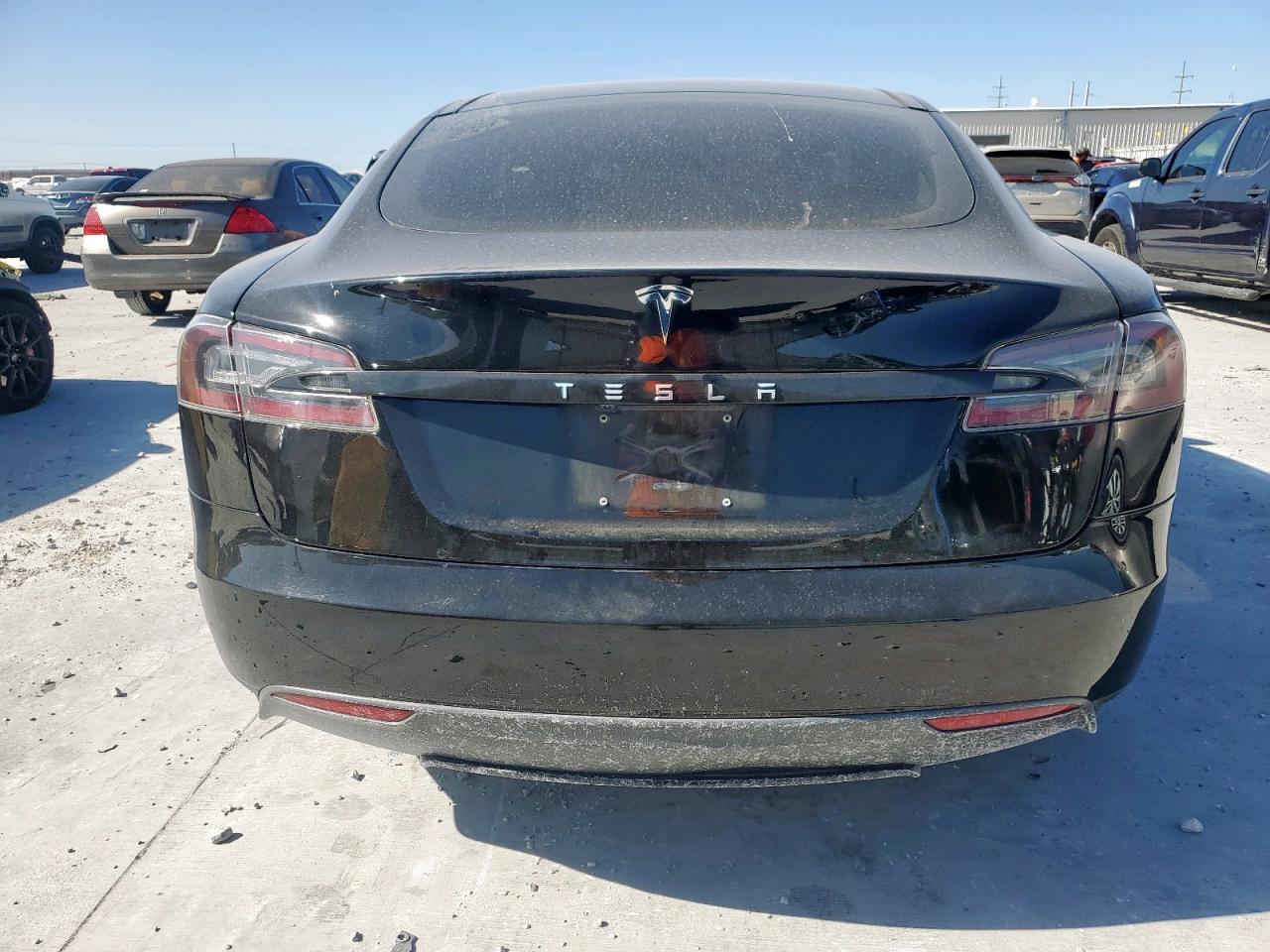 Tesla Model S Image 3