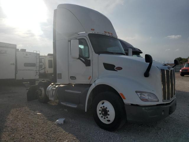  Salvage Peterbilt Tractor 579