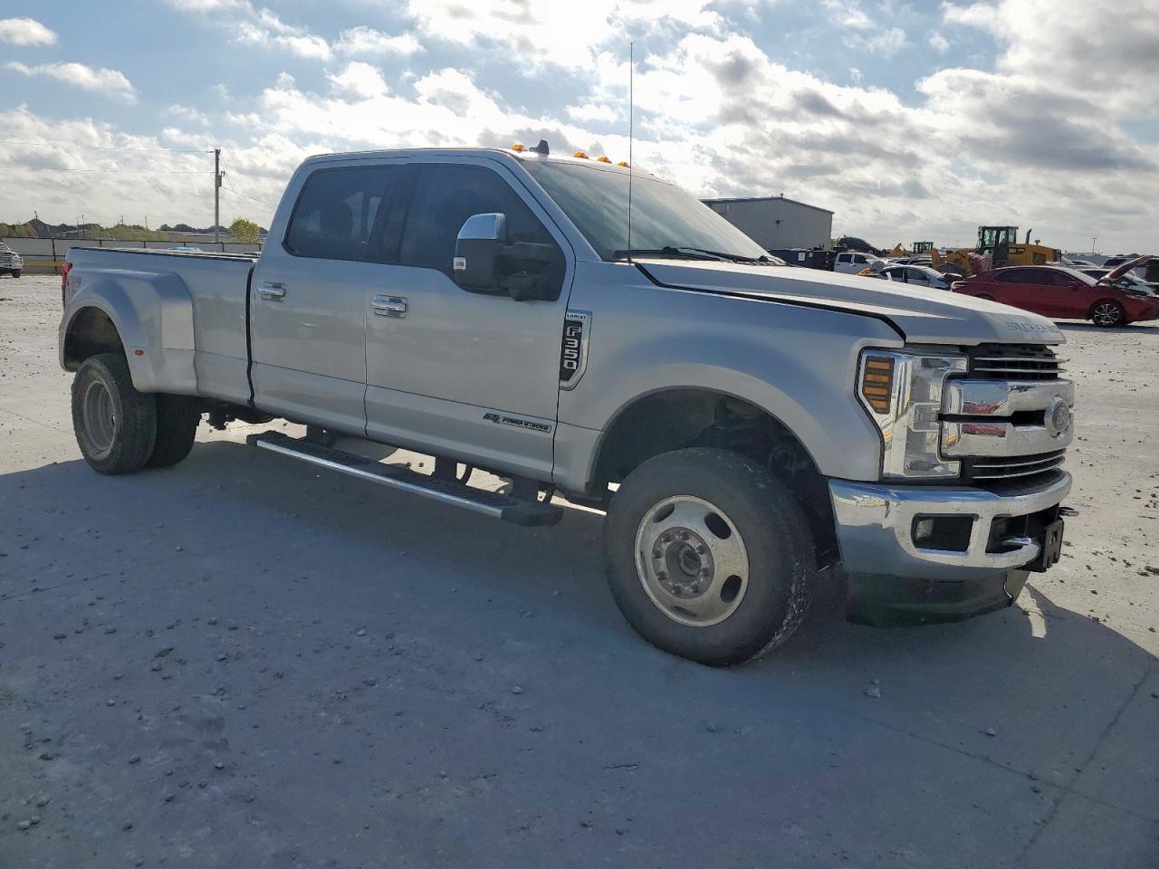 Ford F-350 Super Duty Image 5