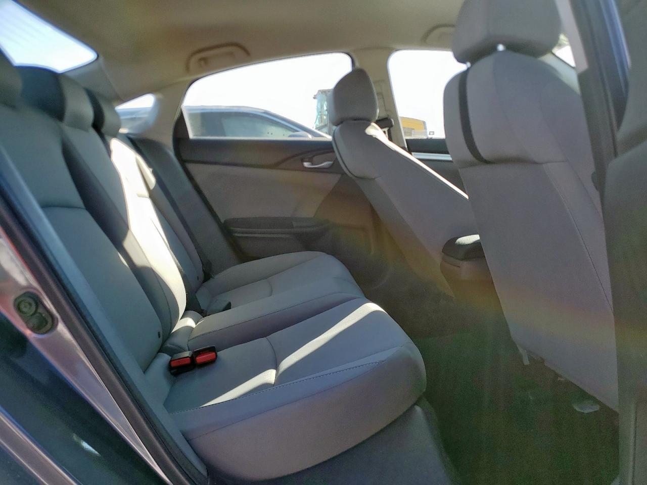 Honda Civic Lx Image 6