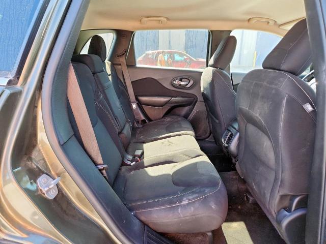 Jeep Grand Cherokee Latitude Image 2