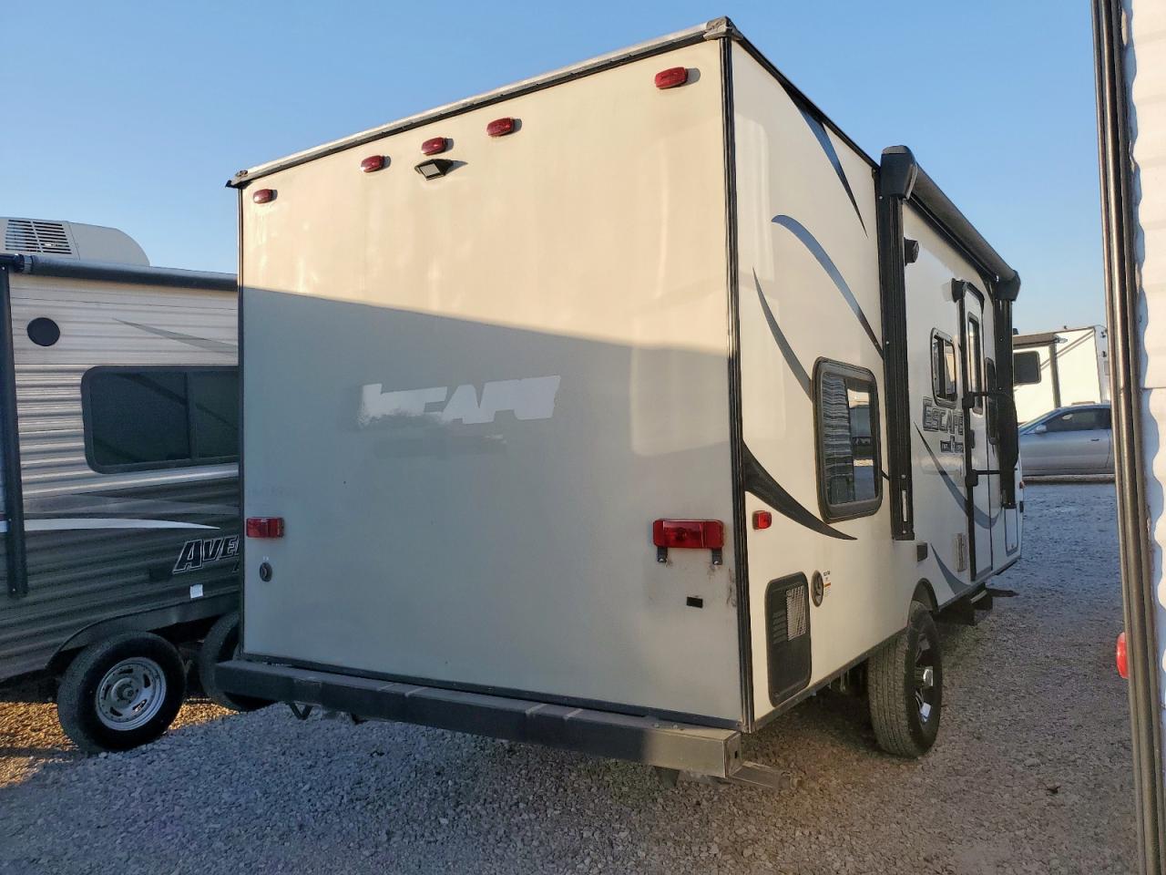 Winnebago Escape Image 10