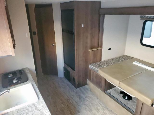 Winnebago Escape Image 8