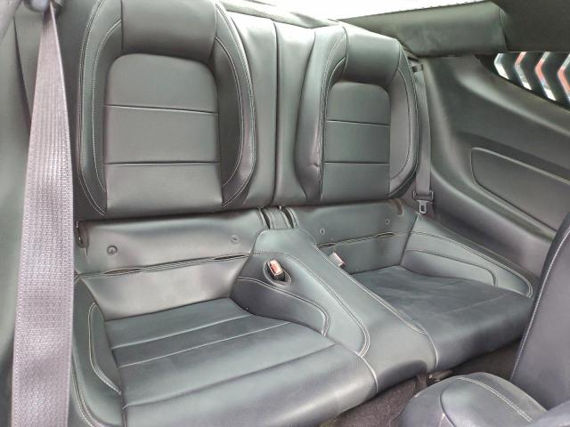 Ford Mustang Image 2