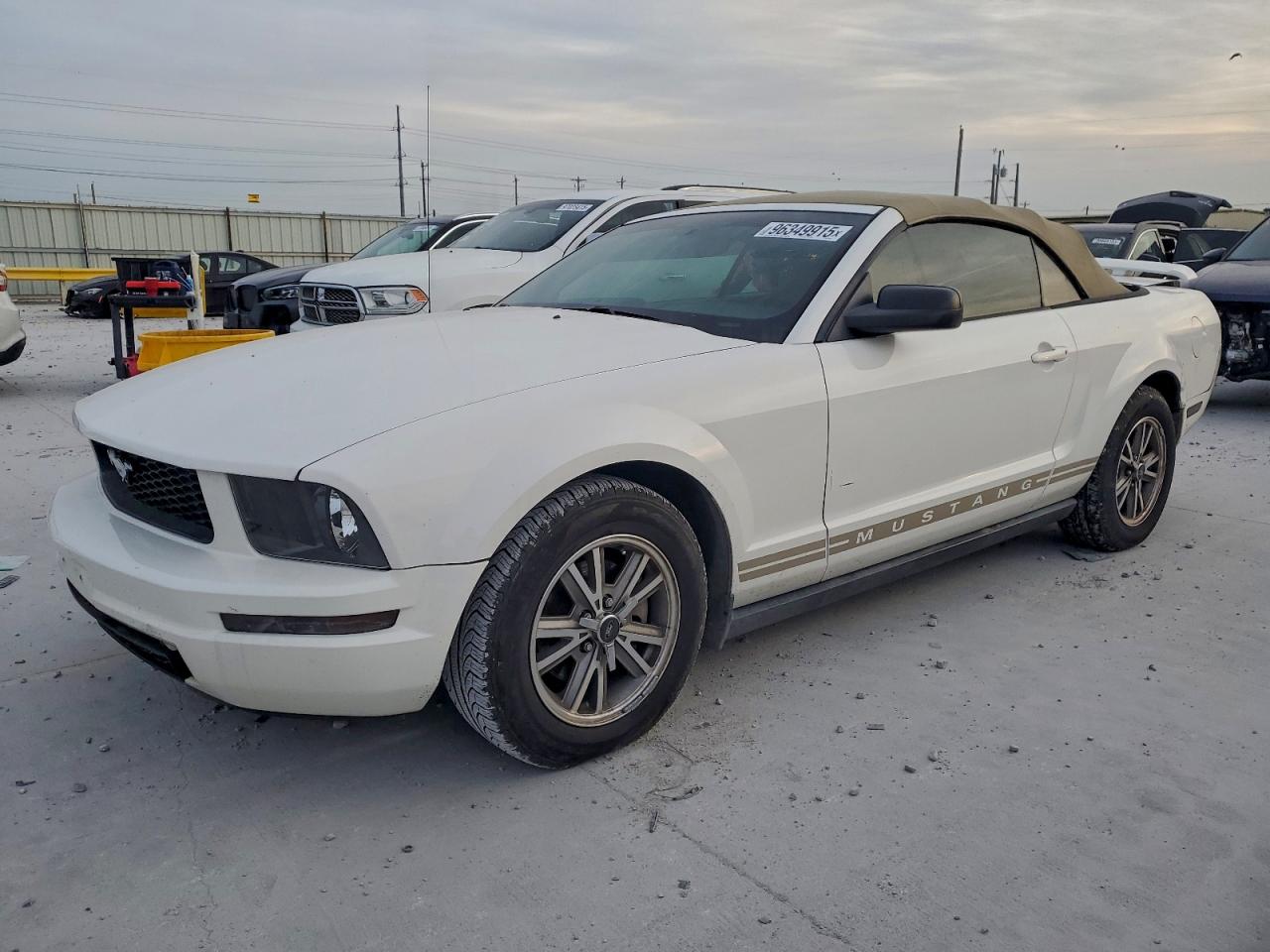 Ford Mustang Image 1