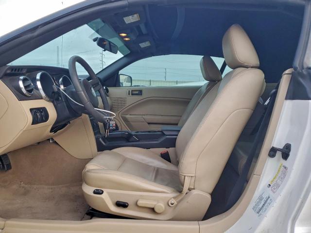 Ford Mustang Image 10