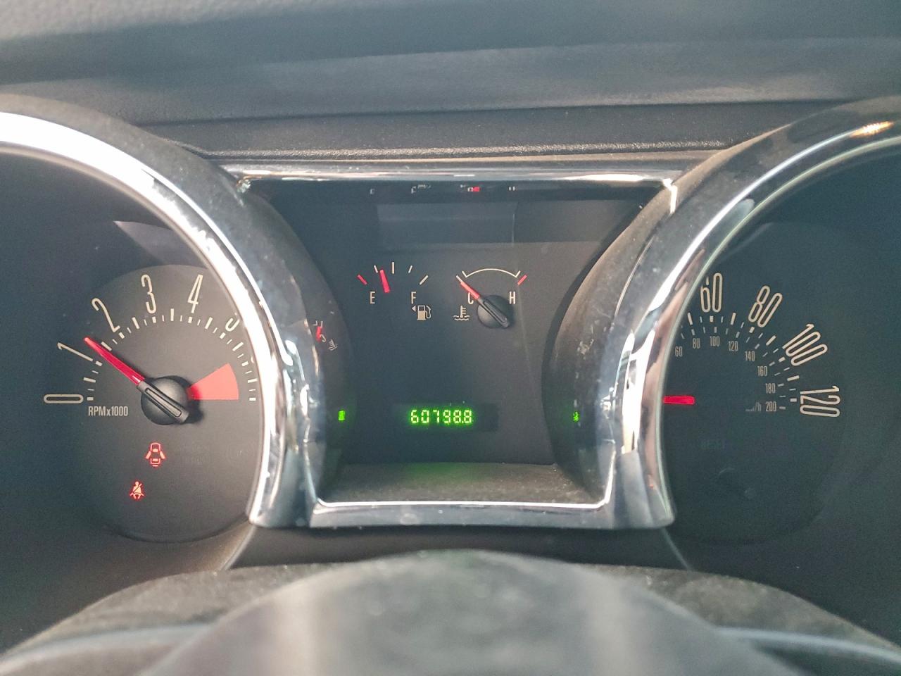 Ford Mustang Image 12