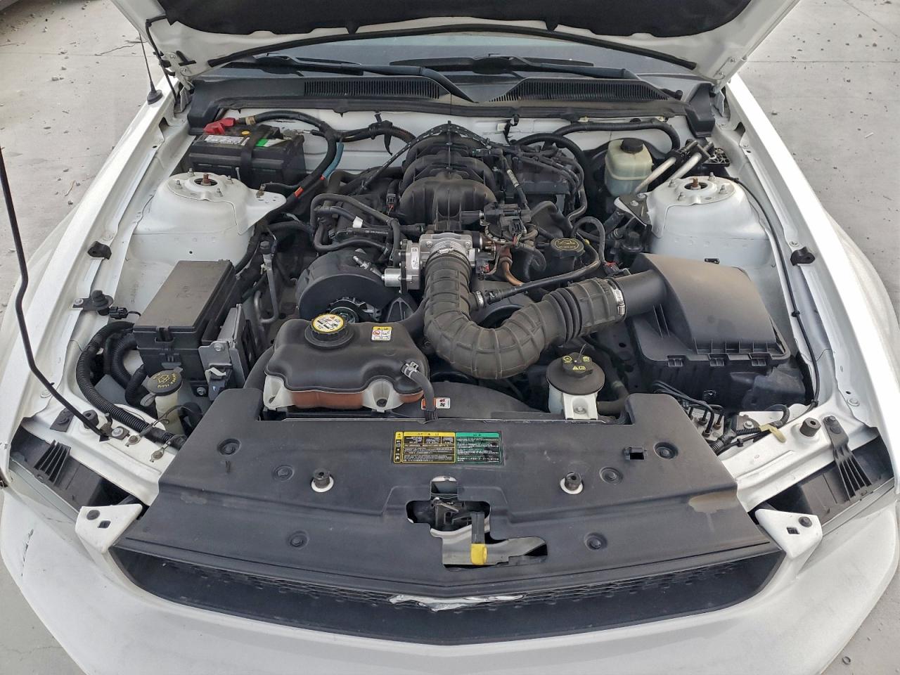 Ford Mustang Image 9