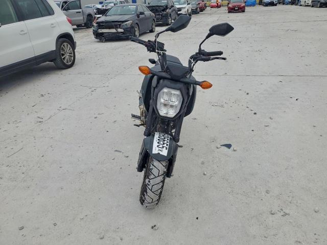 Honda Grom 125 Image 3