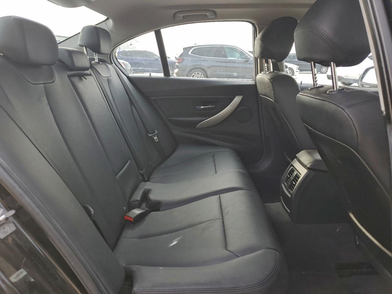 BMW 3 Series I Image 8