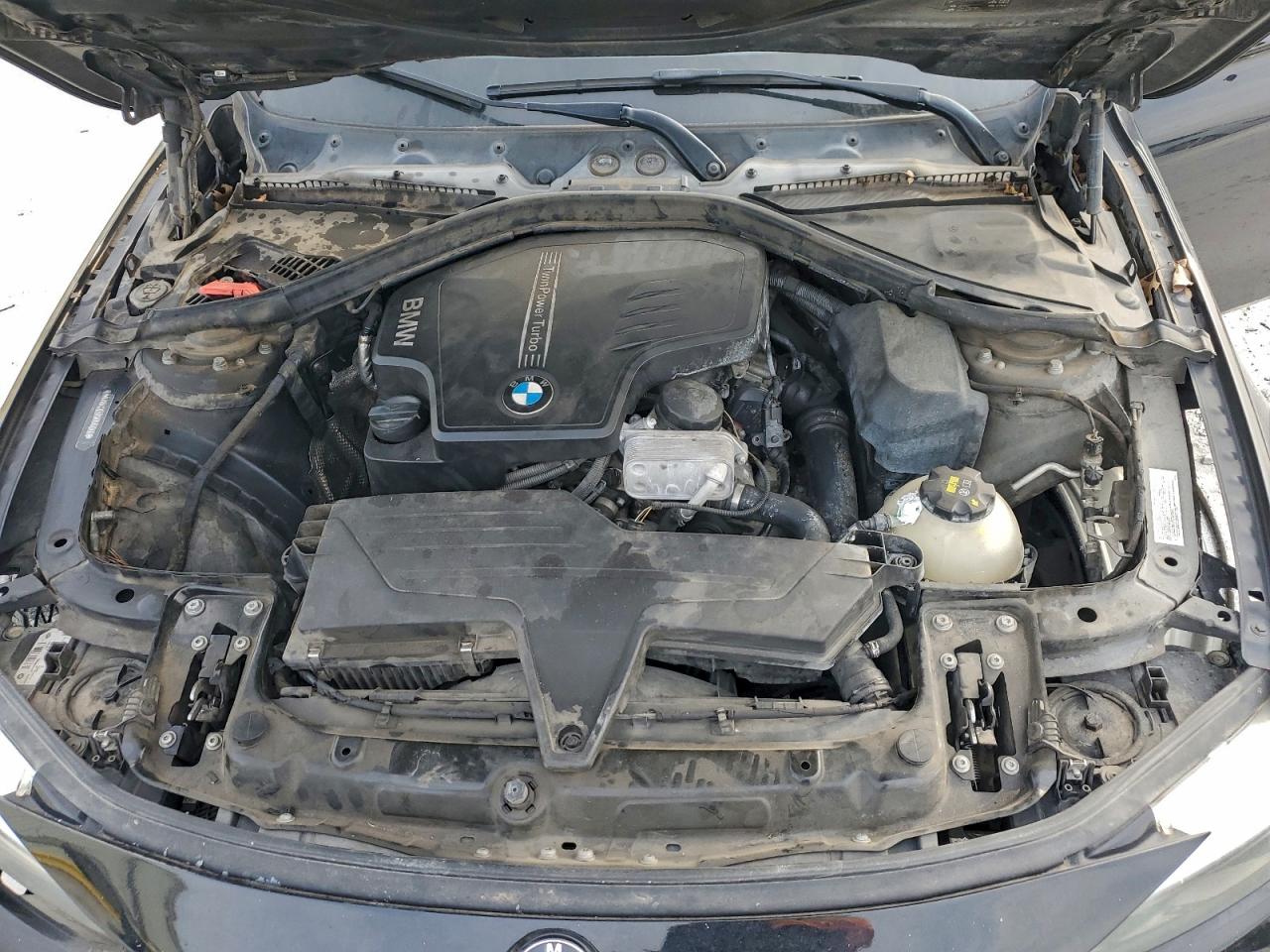 BMW 3 Series I Image 12