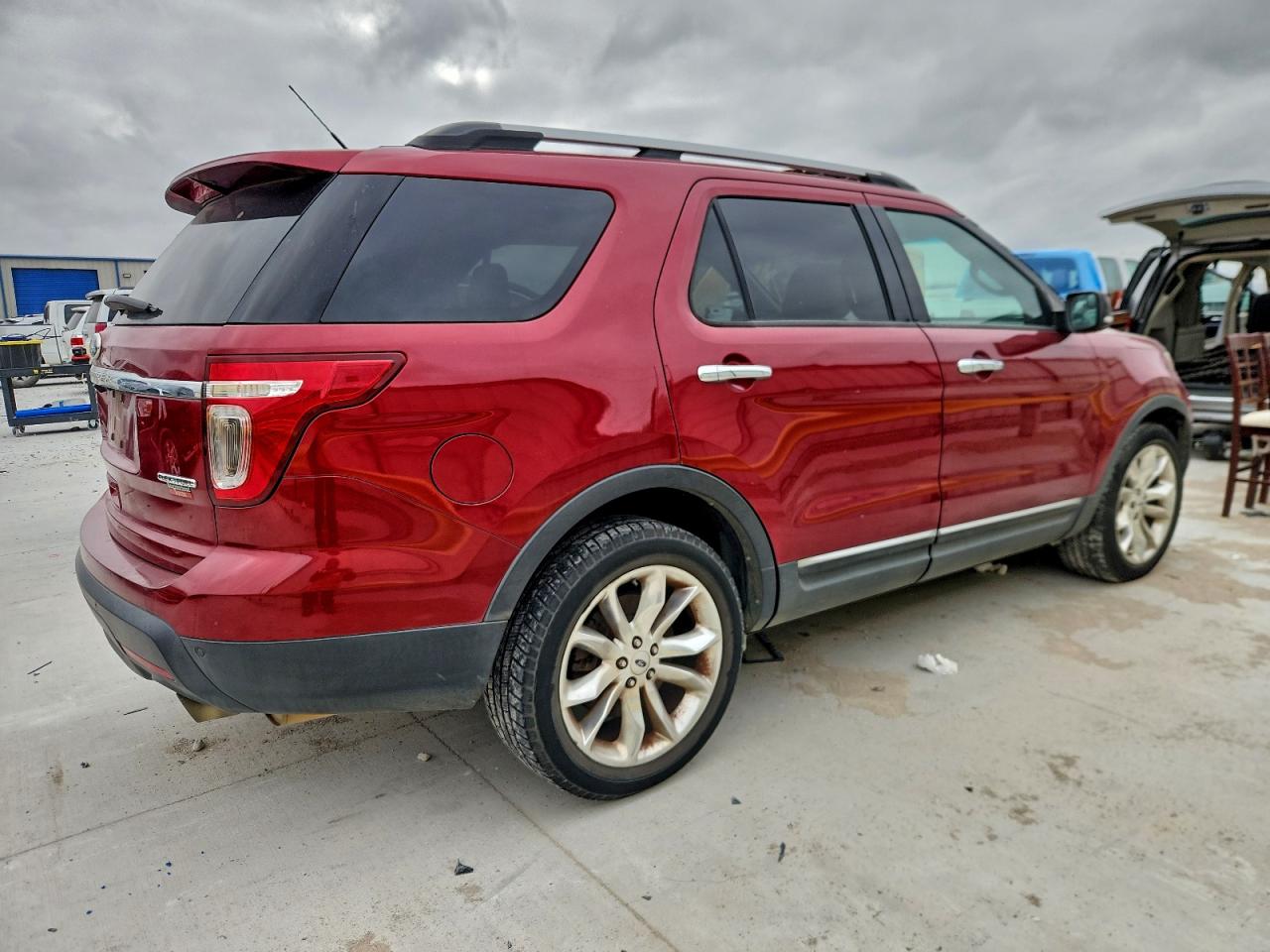 Ford Explorer Xlt Image 6