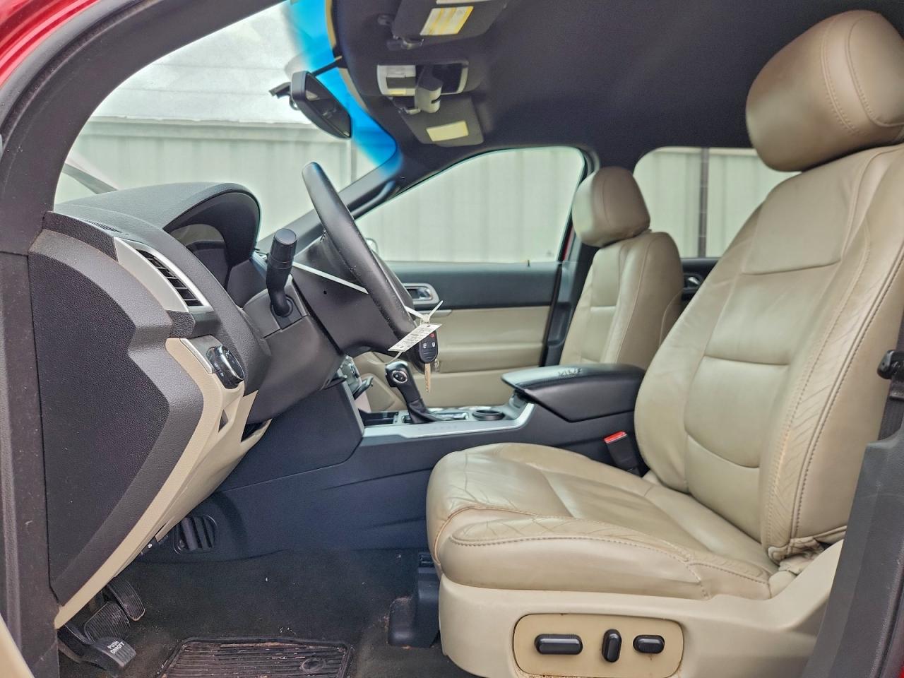 Ford Explorer Xlt Image 4