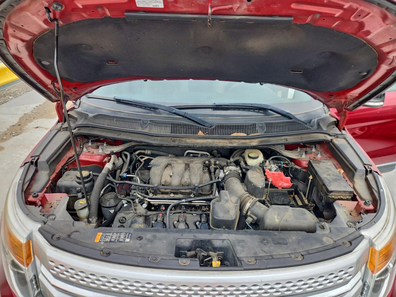 Ford Explorer Xlt Image 10