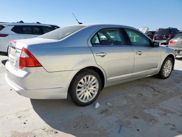 Ford Fusion Hybrid Image 2