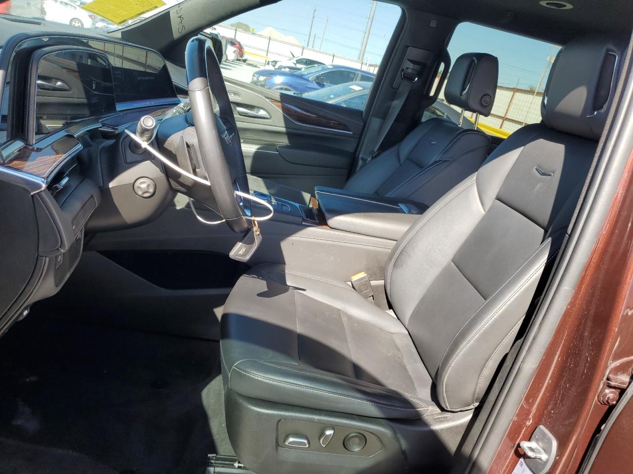 Cadillac Escalade Luxury Image 10