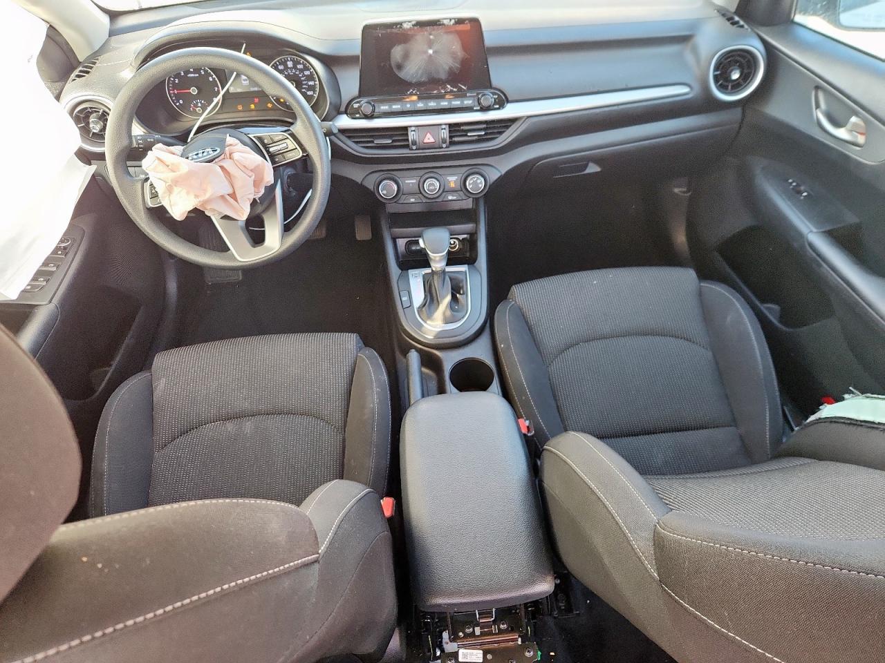 Kia Forte Fe Image 7