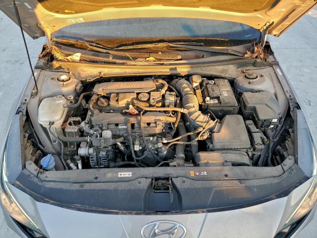 Hyundai ELANTRA N Line Image 10