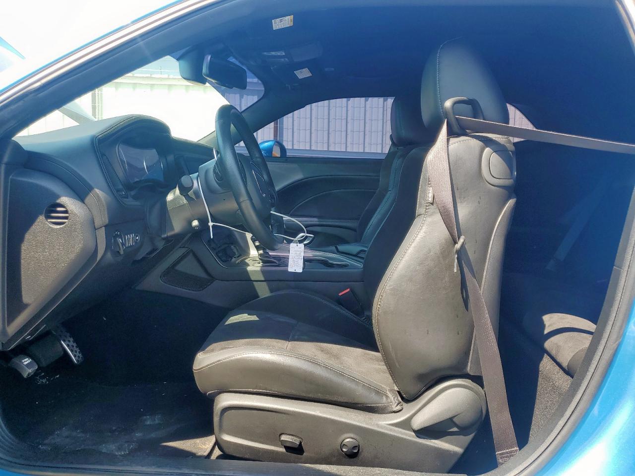 Dodge Challenger R/t Scat Pack Image 4